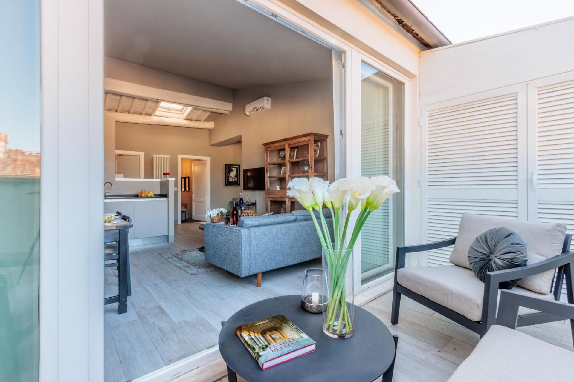 Casa Marta With Terrace Apartment Lucca